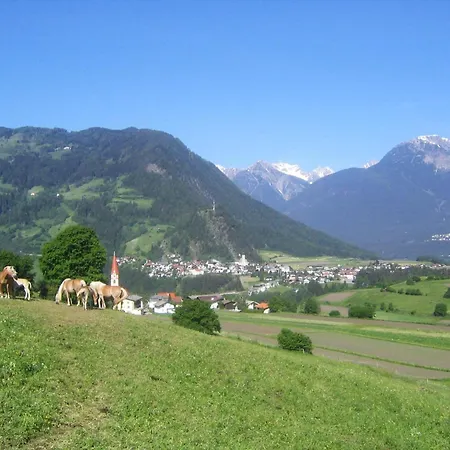 Appartement In Pitztal With Mountain Views, Cleaning Included Arzl im Pitztal